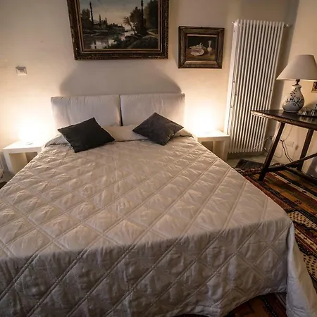 Il Teatro Romano Suites Apartment