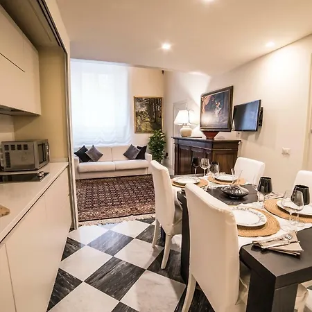 Il Teatro Romano Suites Apartment *