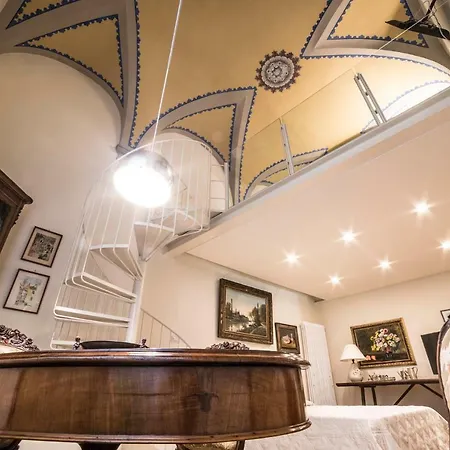 Apartment Il Teatro Romano Suites Lucca