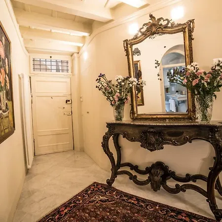Il Teatro Romano Suites *